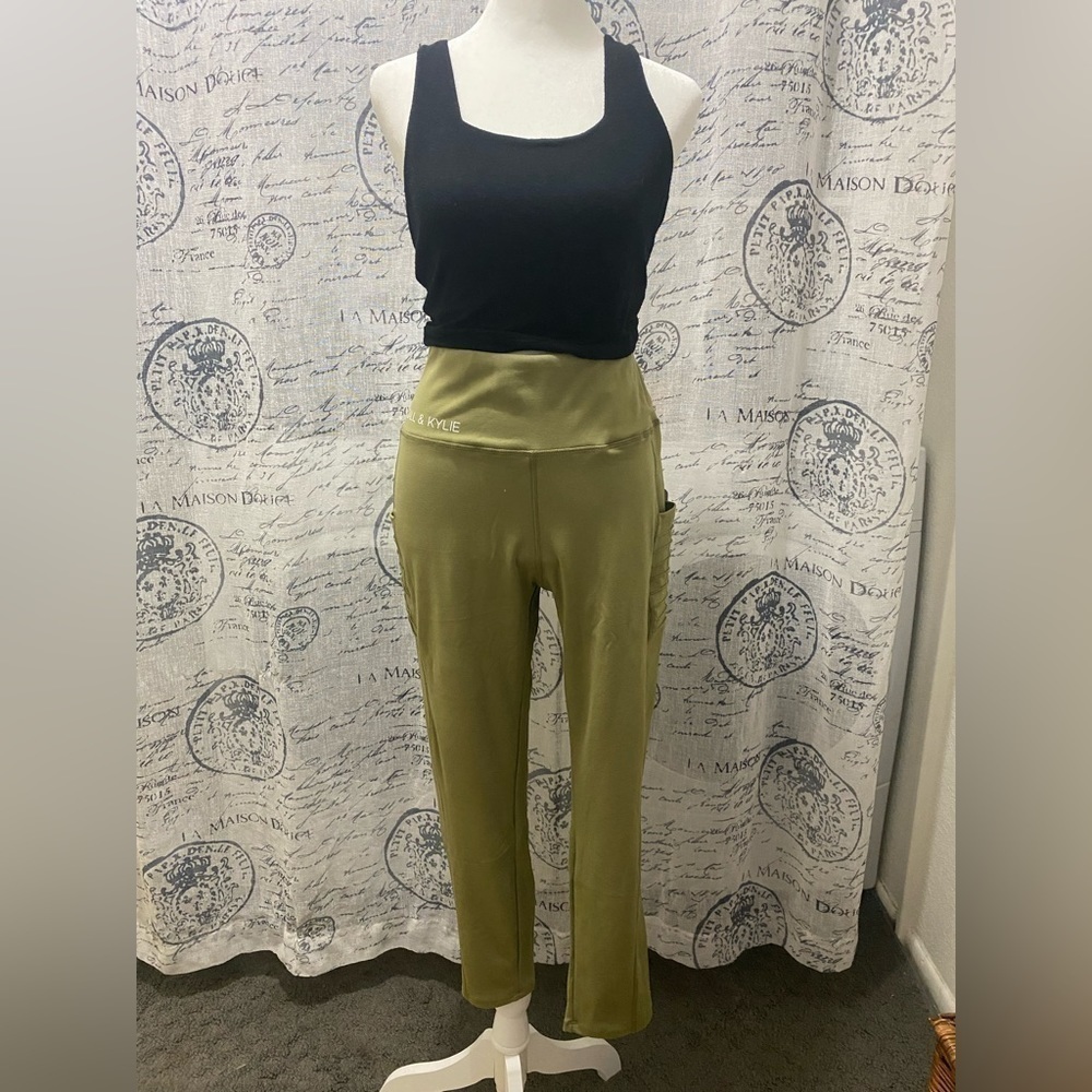 Kendall & KYLIE | Sage Green Leggings
